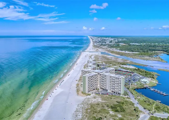 Pinnacle Port Beach Resort