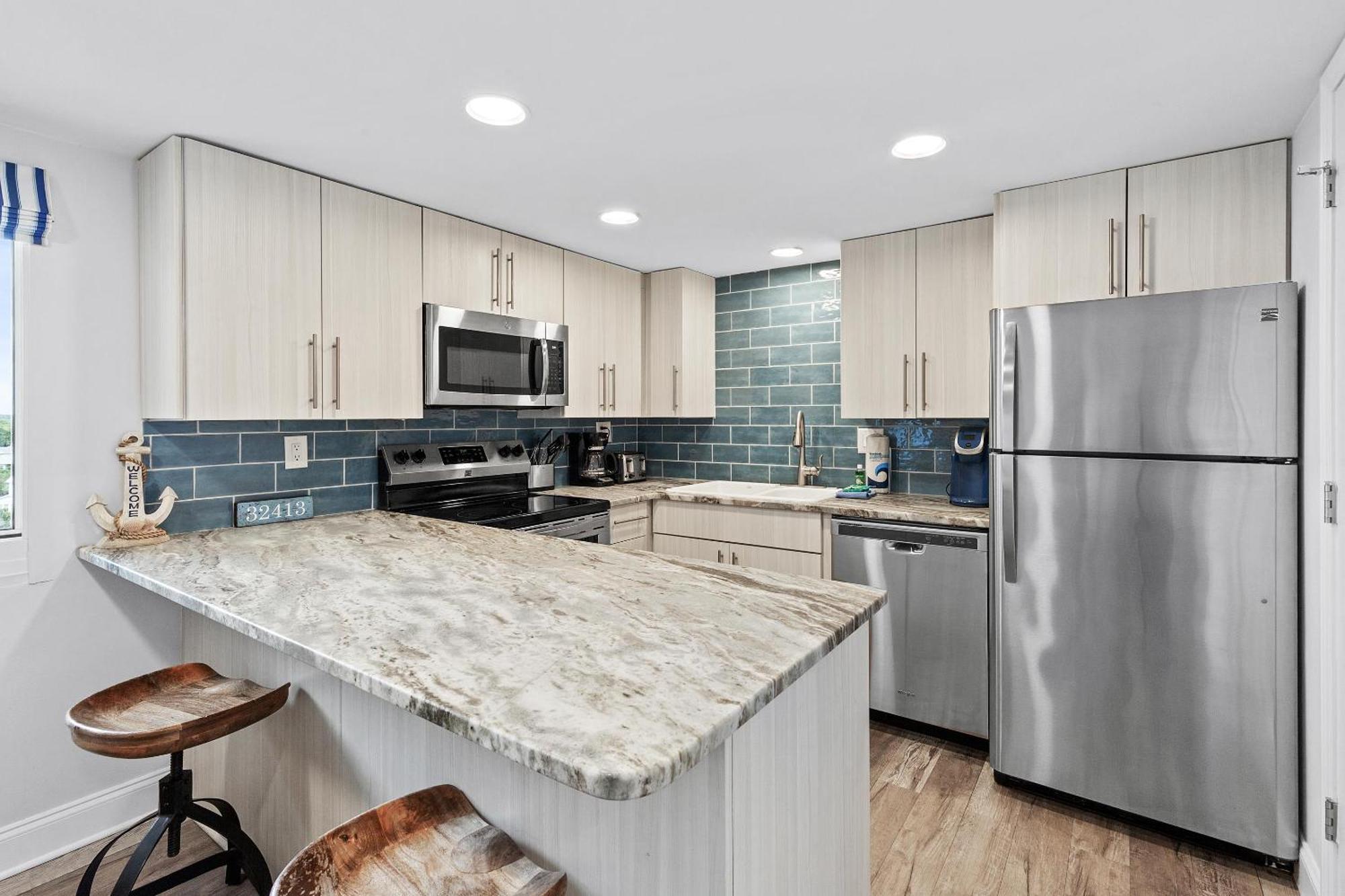 Apartment Pinnacle Port